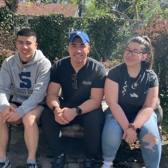 Meet your Posher, Jennifer - Picture 3 of 4